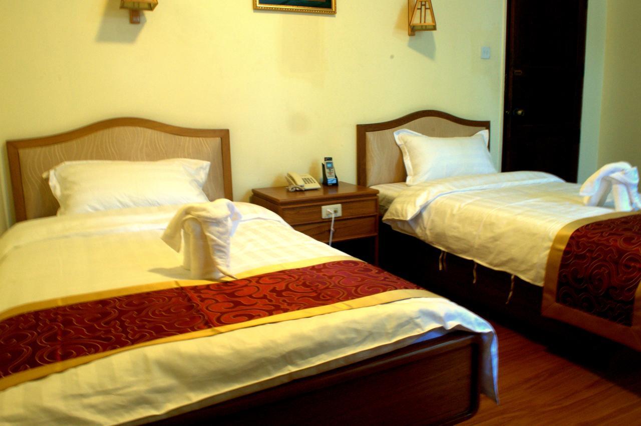 Hotel Innya Янгон Екстер'єр фото