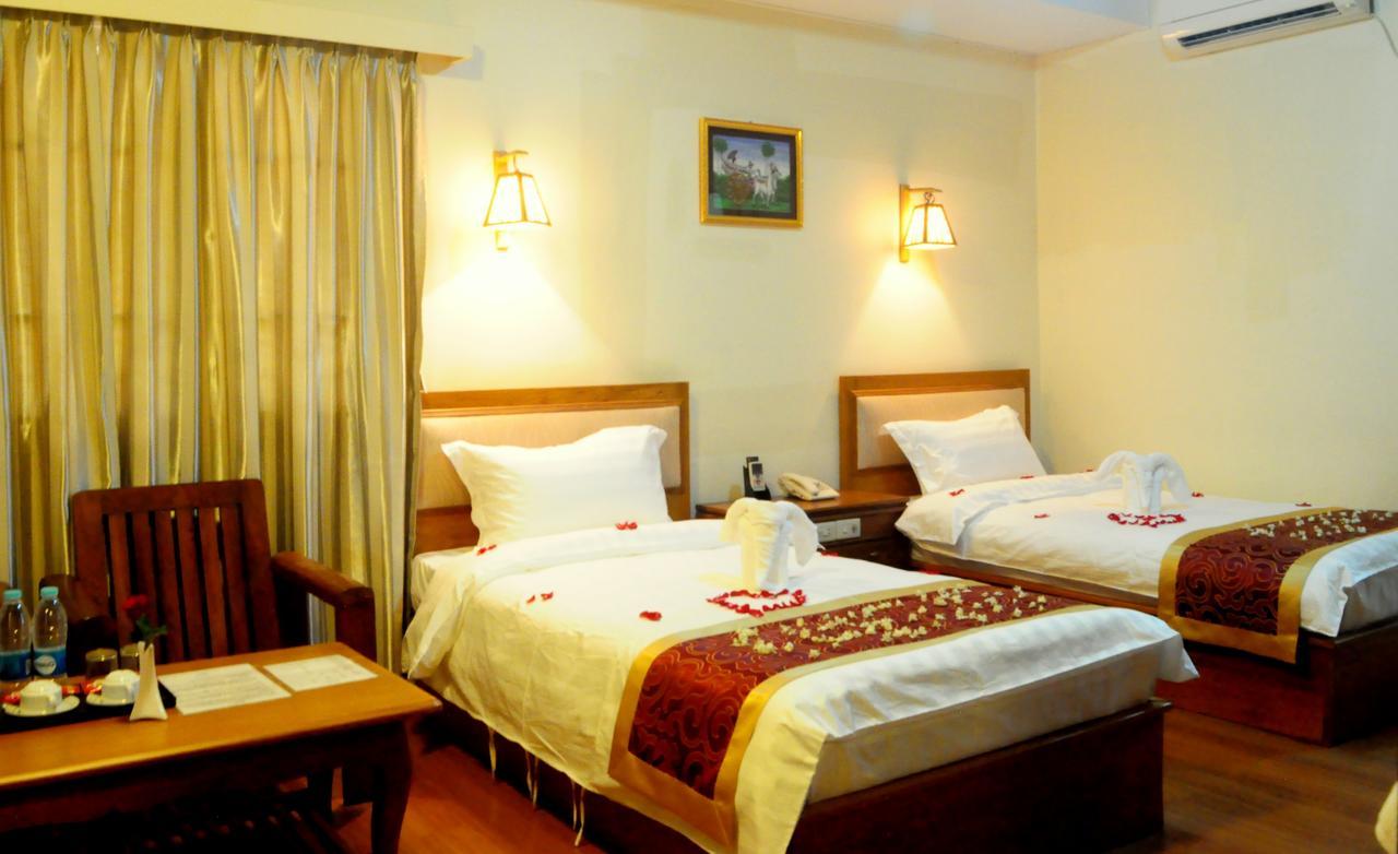 Hotel Innya Янгон Екстер'єр фото