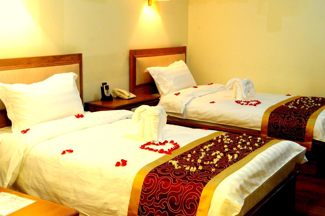 Hotel Innya Янгон Екстер'єр фото