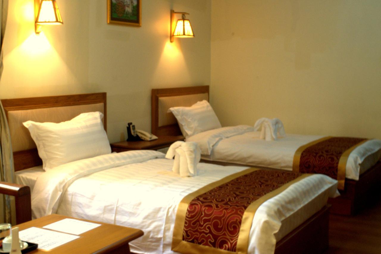 Hotel Innya Янгон Екстер'єр фото