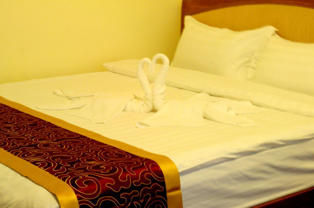 Hotel Innya Янгон Екстер'єр фото