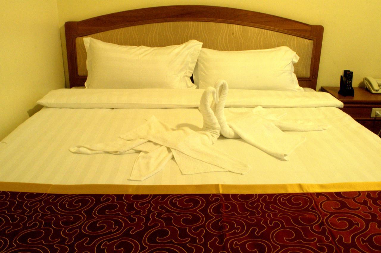 Hotel Innya Янгон Екстер'єр фото